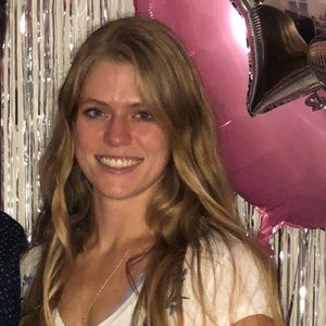 Meet your Posher, Casey